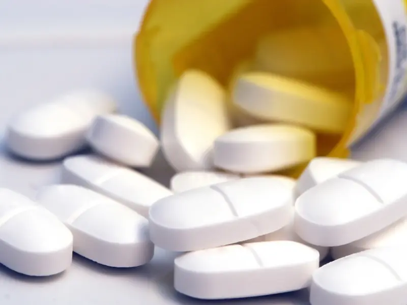 Link between severe non-adherence to hydroxychloroquine and SLE flares: SLICC cohort study